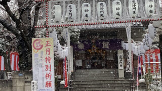 雪、お寺