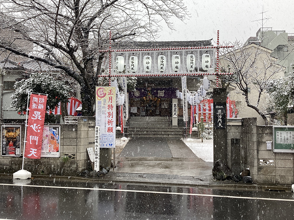 雪、お寺2